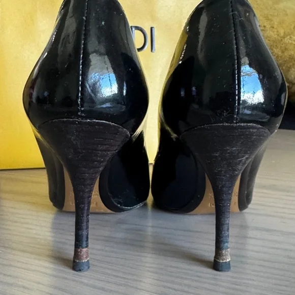 Fendi Glossy Black Heels - Picture 3 of 5